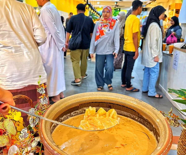 Kuah di dalam belanga
